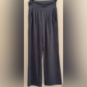 Vuori wide leg extra soft pants. Extra small. Thick waistband. Flattering.